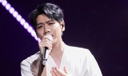 台媒爆料张信哲结婚视频,甜蜜瞬间曝光