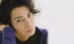 日本男明星爆料女星视频,男星揭露女星私密视频事件